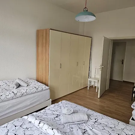 Grosszuegige Ferienwohnung Mit Balkon 2 Parkplaetze Badewanne Chemnitz Exterior photo