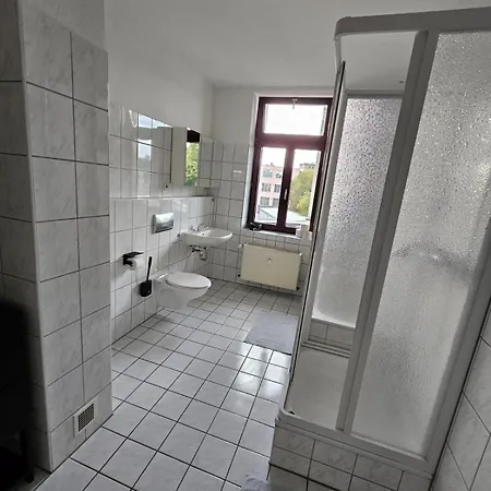 Grosszuegige Ferienwohnung Mit Balkon 2 Parkplaetze Badewanne Chemnitz Exterior photo