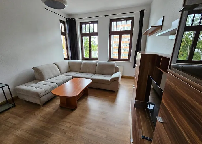 Grosszuegige Ferienwohnung Mit Balkon 2 Parkplaetze Badewanne
