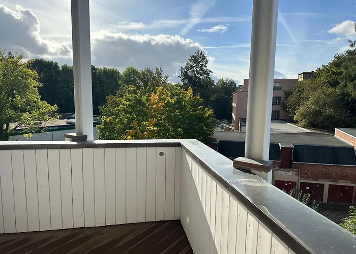 Grosszuegige Ferienwohnung Mit Balkon 2 Parkplaetze Badewanne