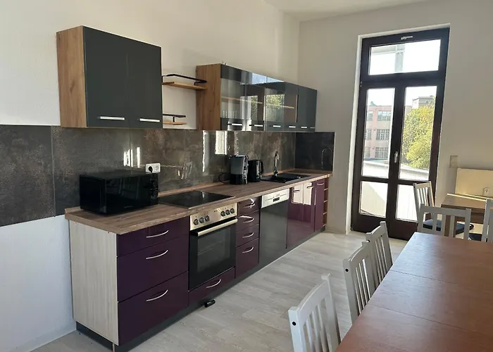 Grosszuegige Ferienwohnung Mit Balkon 2 Parkplaetze Badewanne