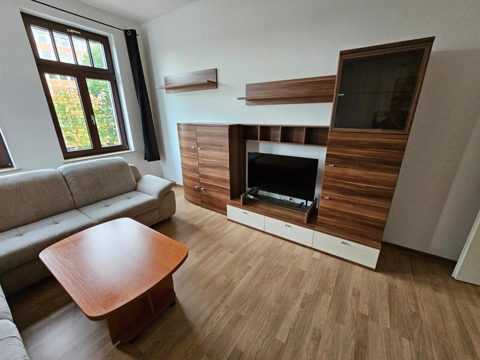 Apartment Grosszuegige Mit Balkon 2 Parkplaetze Badewanne